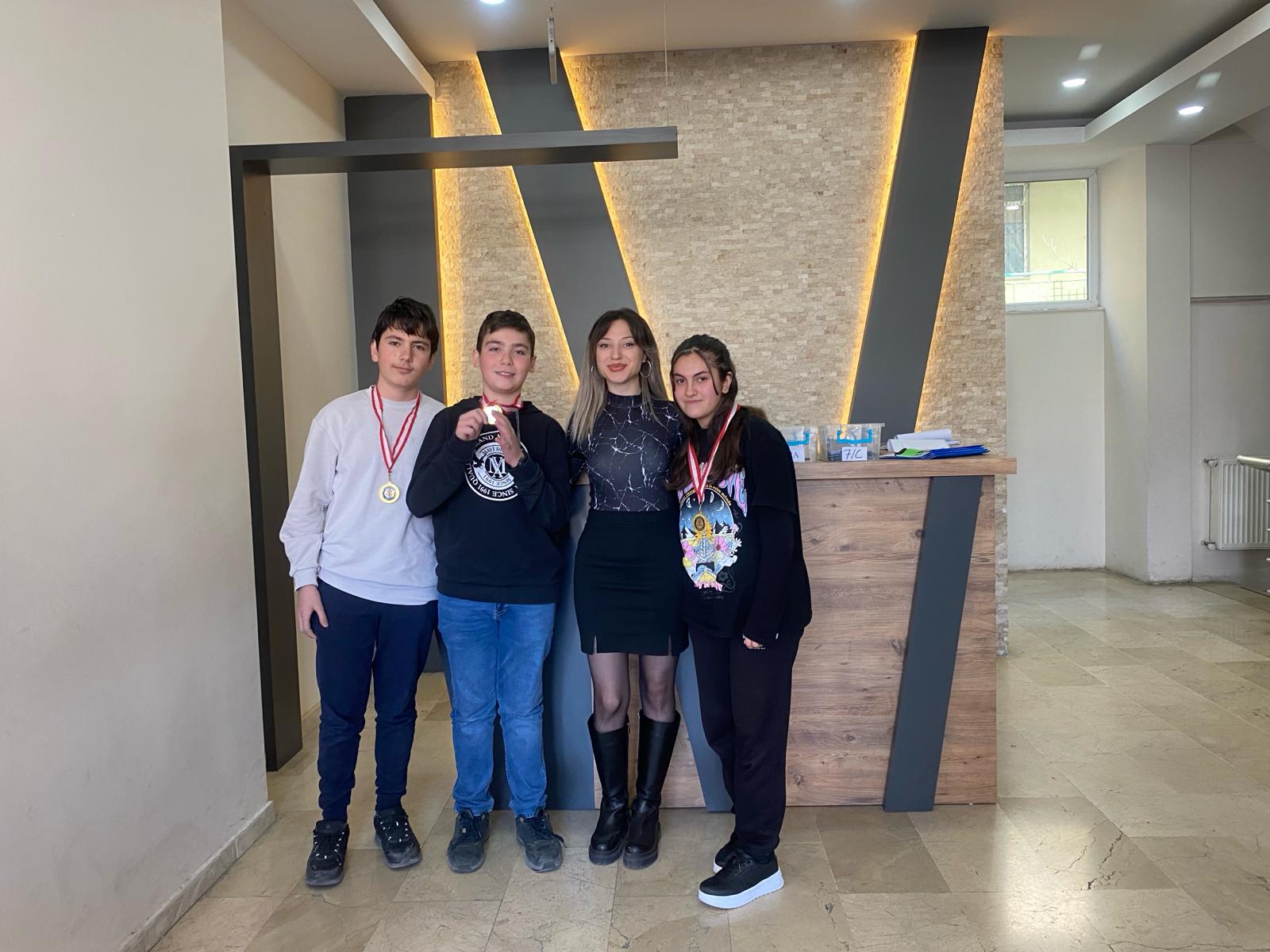 Kurumumuzdan Kareler